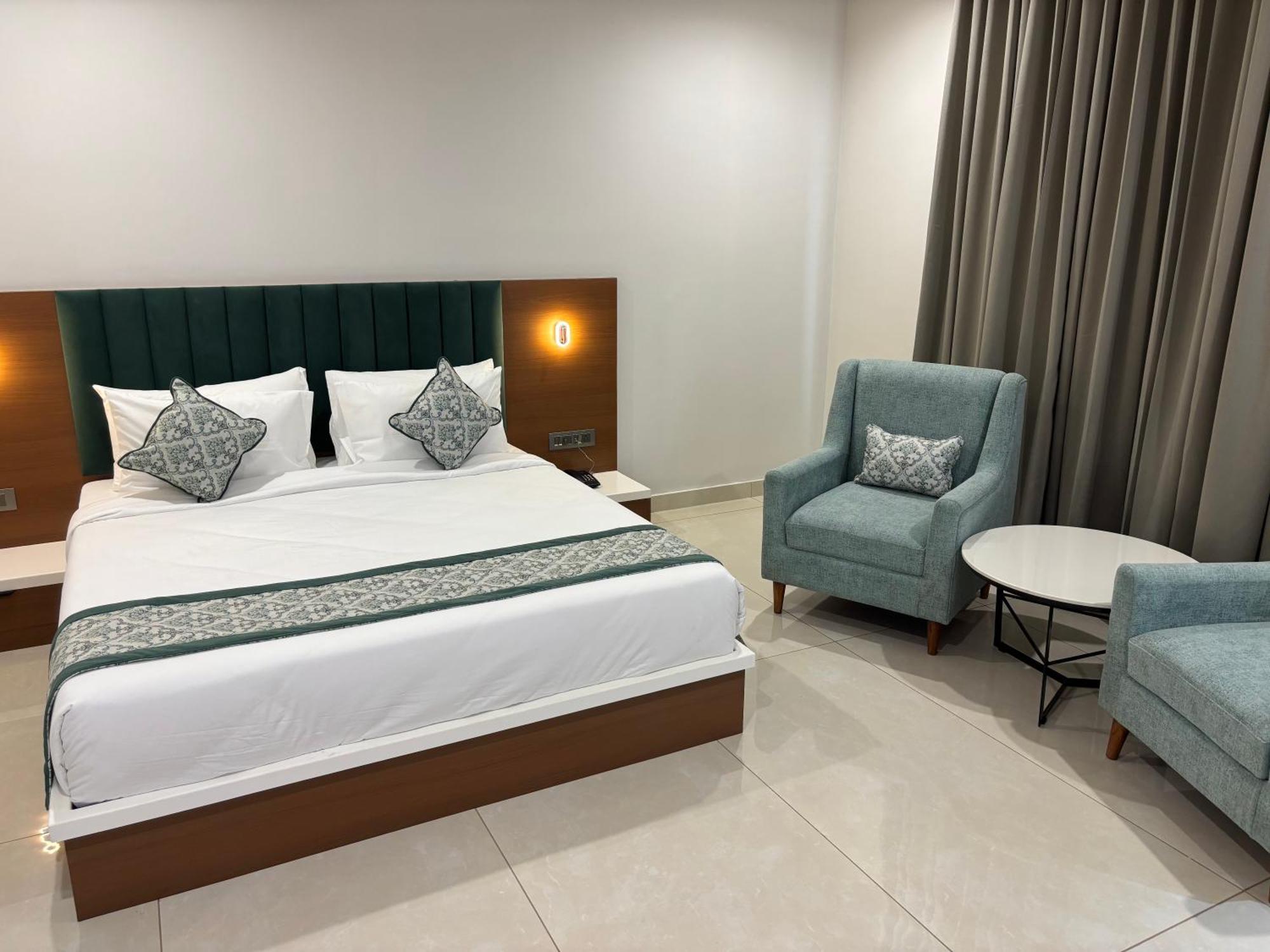 Hotel The Crown Inn Jhunjhunu Екстериор снимка