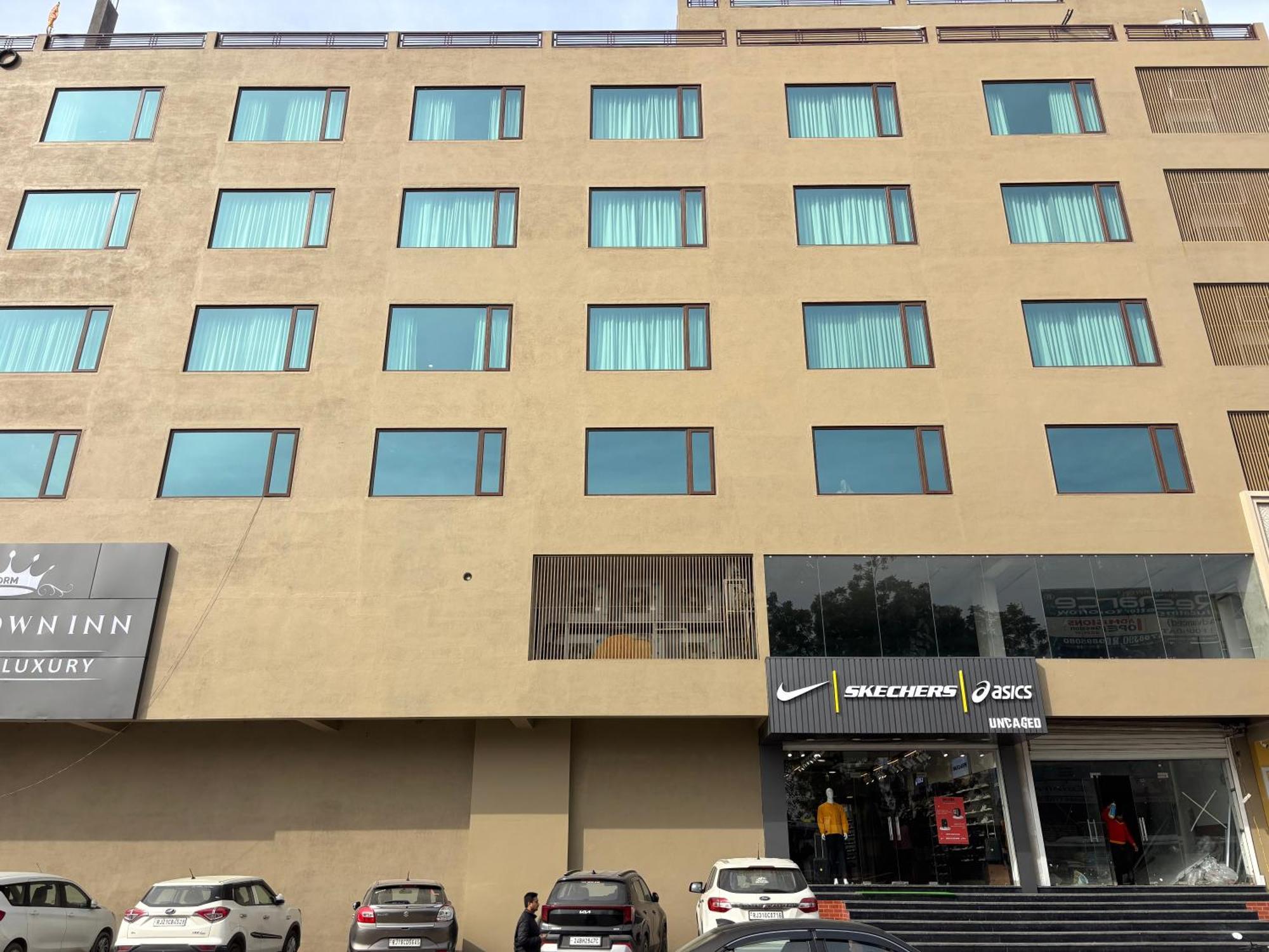 Hotel The Crown Inn Jhunjhunu Екстериор снимка
