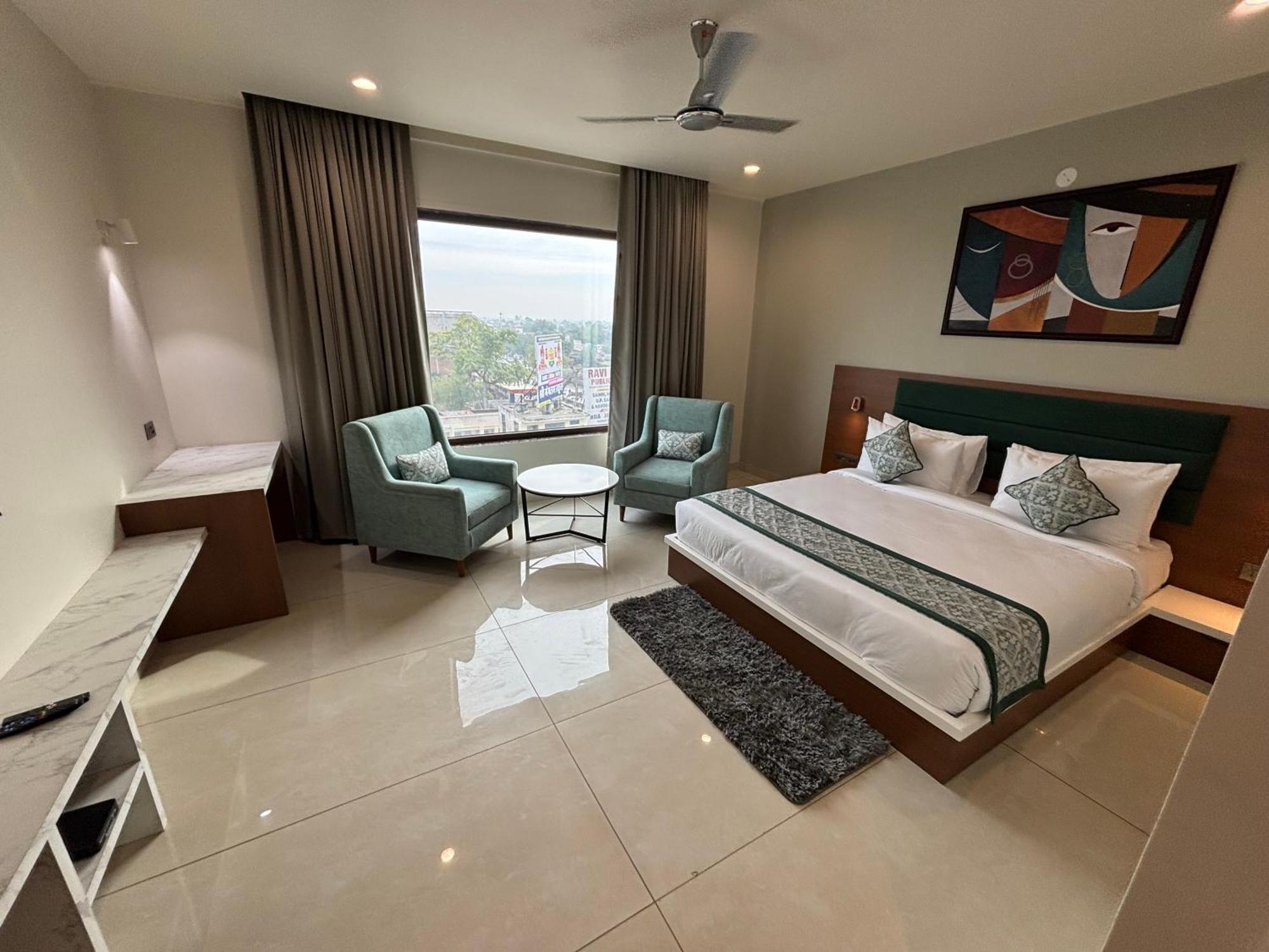 Hotel The Crown Inn Jhunjhunu Екстериор снимка