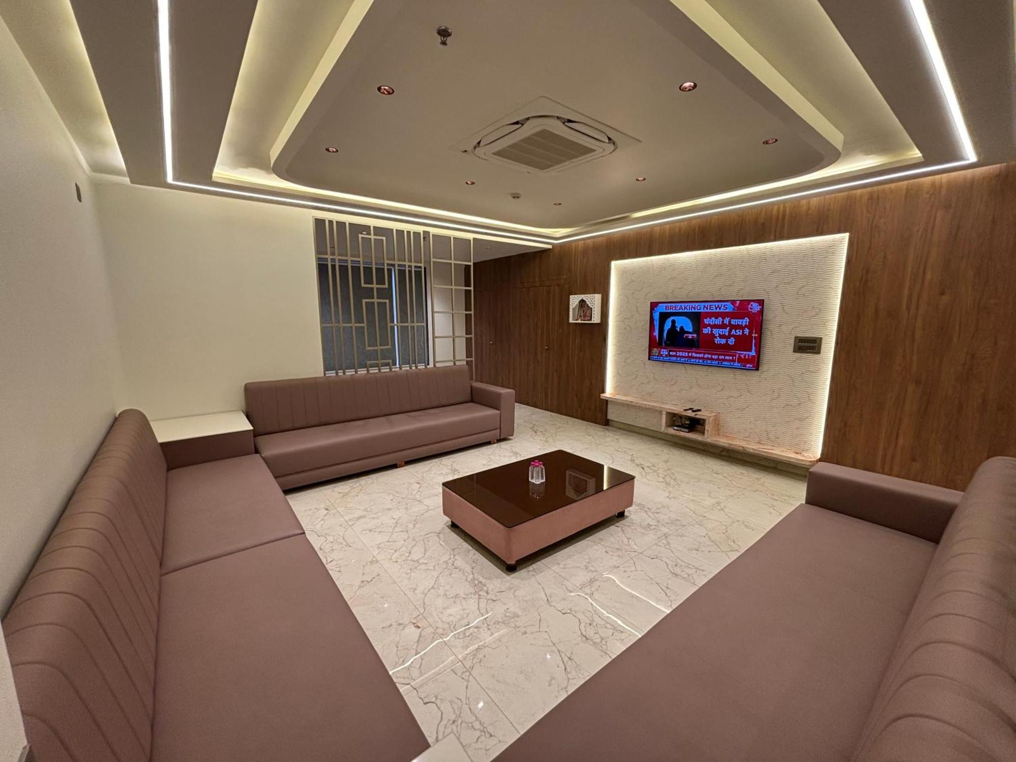 Hotel The Crown Inn Jhunjhunu Екстериор снимка