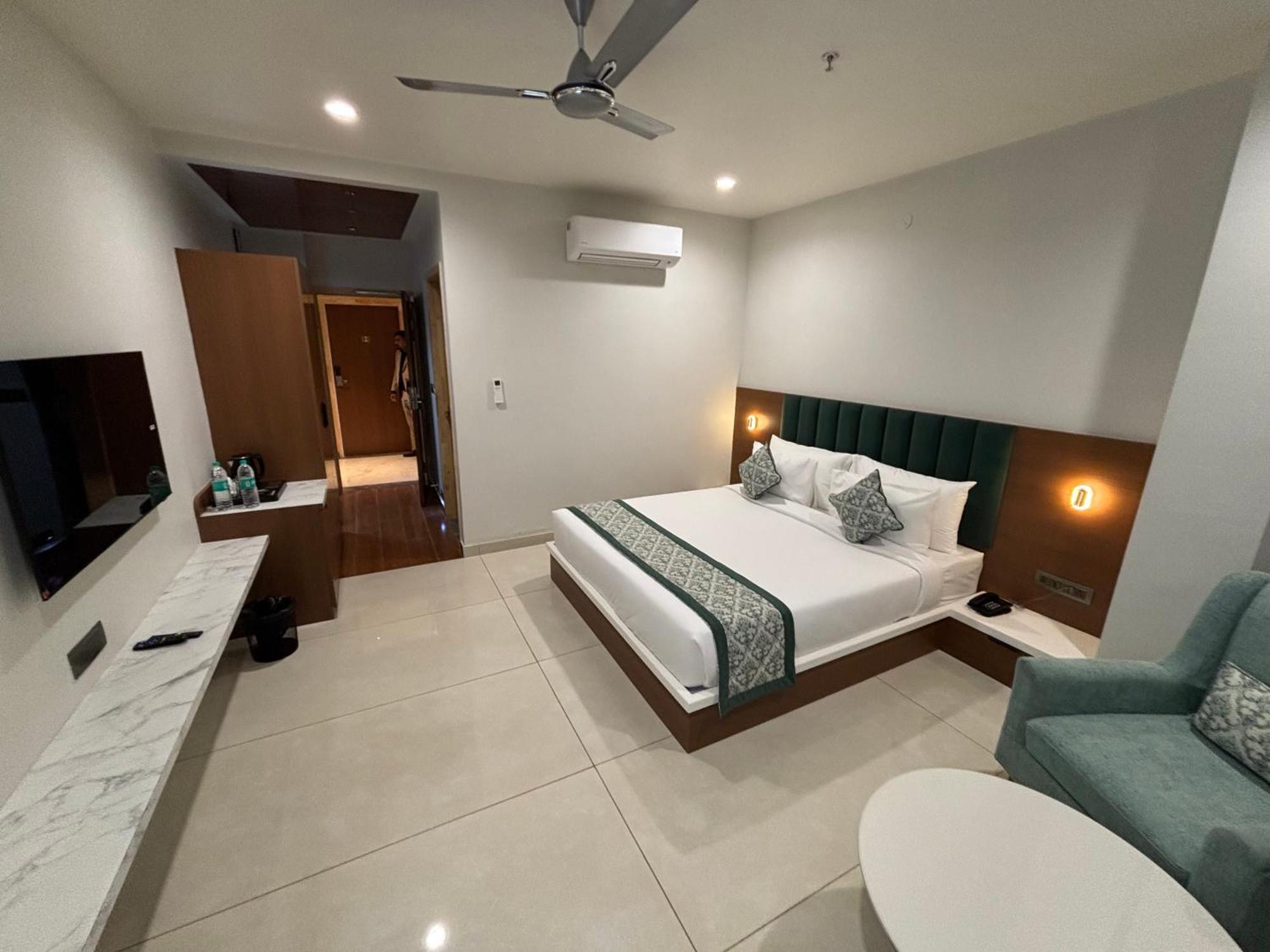 Hotel The Crown Inn Jhunjhunu Екстериор снимка