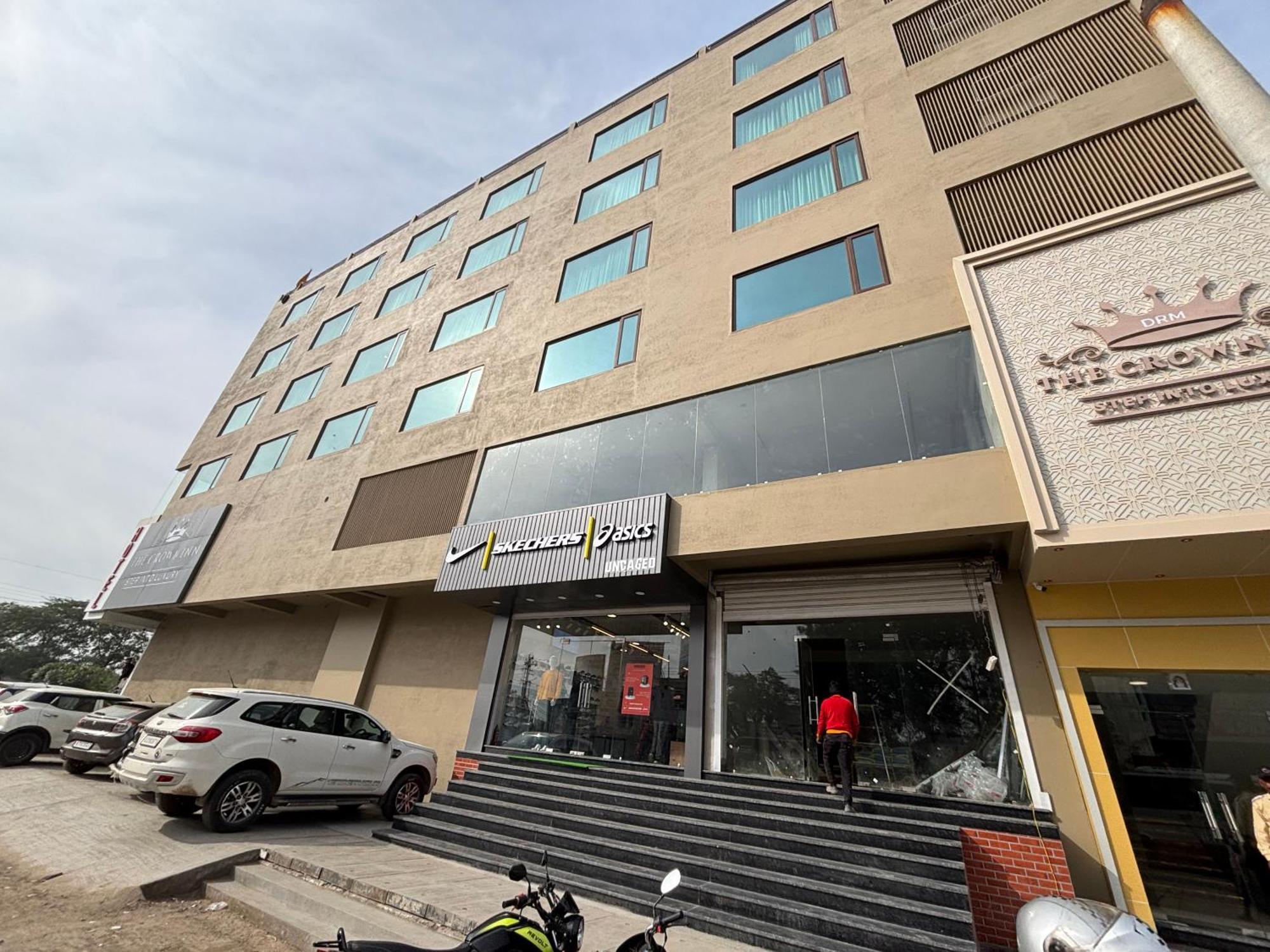 Hotel The Crown Inn Jhunjhunu Екстериор снимка